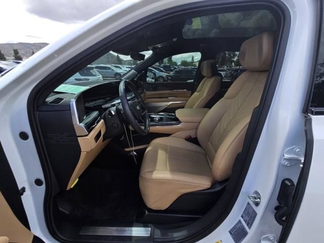 Used 2025 Cadillac Escalade IQ Luxury 2 AWD/4WD image 6