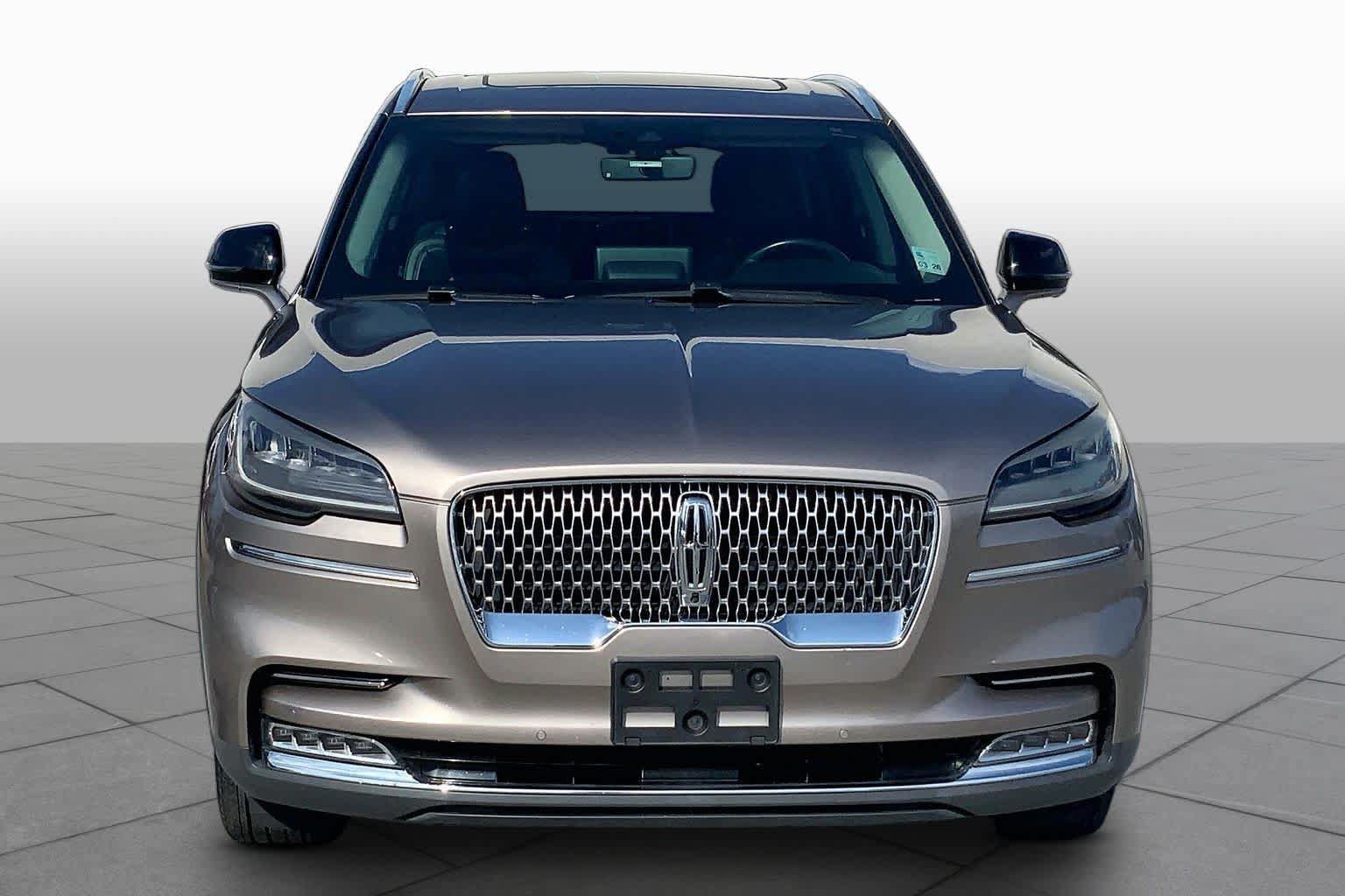 Used 2020 Lincoln Aviator Reserve w/ Equipment Group 201A RWD image 4