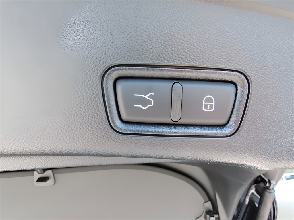 New 2024 Maserati Grecale GT image 23