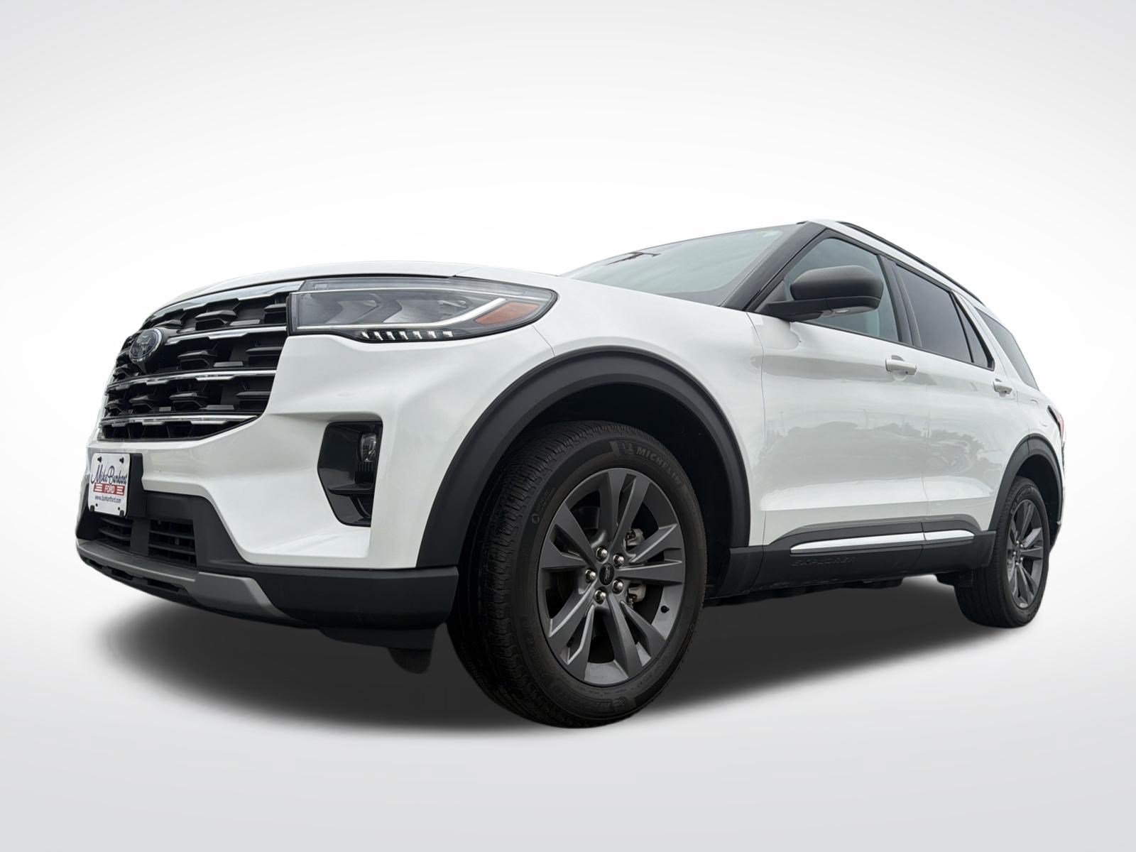 Used 2025 Ford Explorer Active w/ Active Comfort Package AWD/4WD image 2