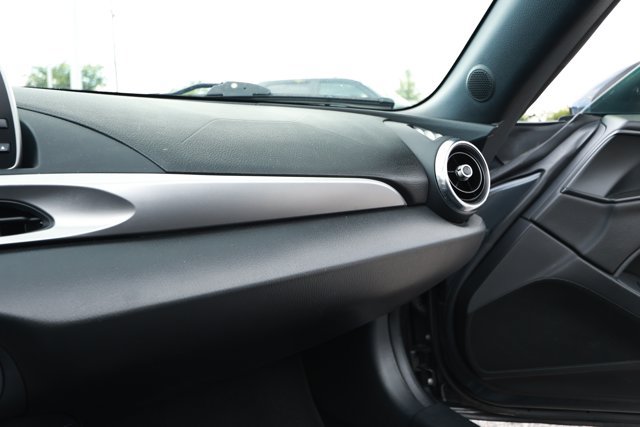 Used 2017 FIAT 124 Spider Classica RWD image 28