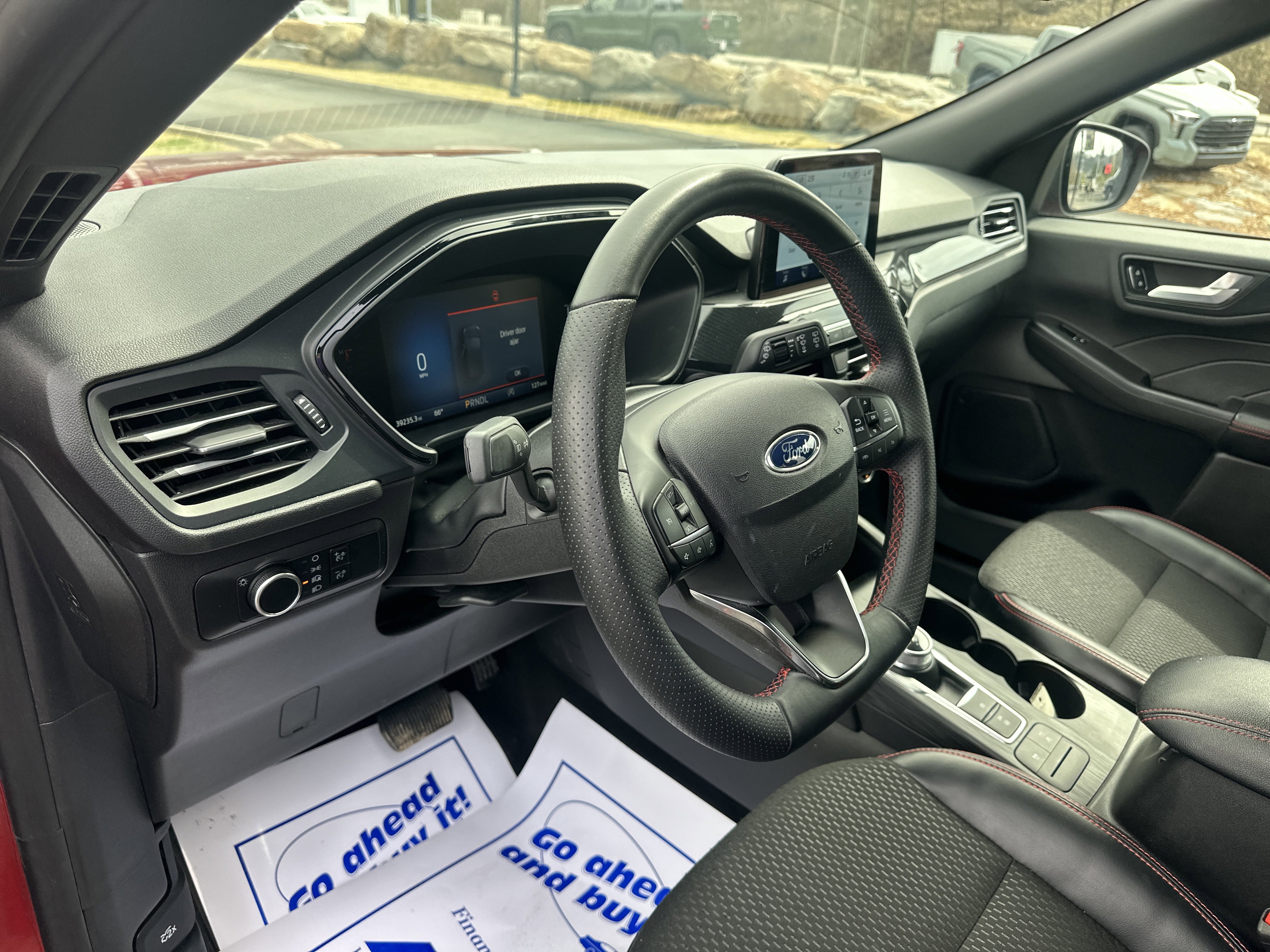 Used 2025 Ford Escape ST-Line image 17