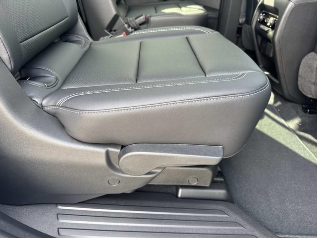 New 2026 Chevrolet Traverse LT w/ Driver Confidence Package FWD image 21