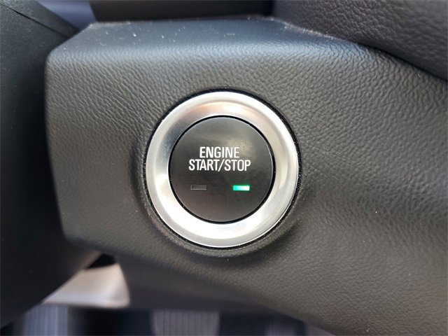 Used 2024 GMC Terrain SLT image 25