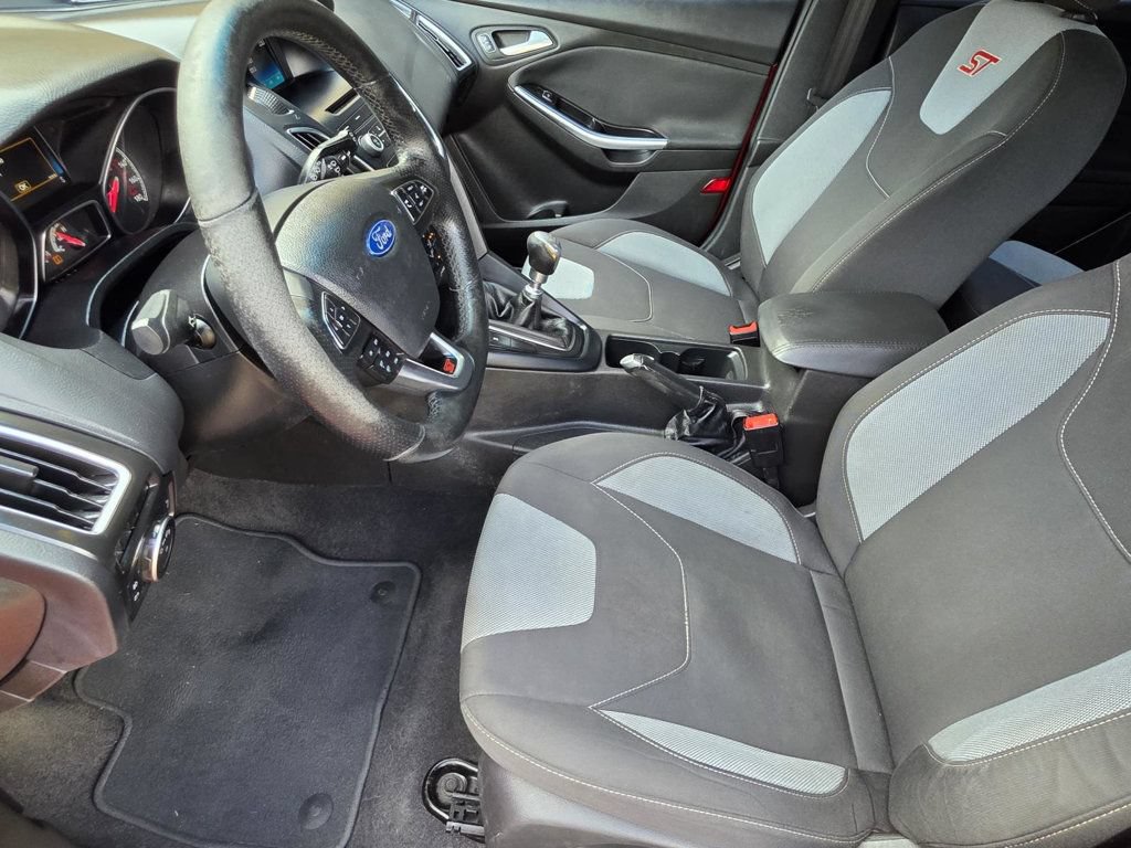 Used 2016 Ford Focus ST FWD image 6