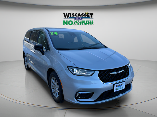 Used 2024 Chrysler Pacifica Touring-L