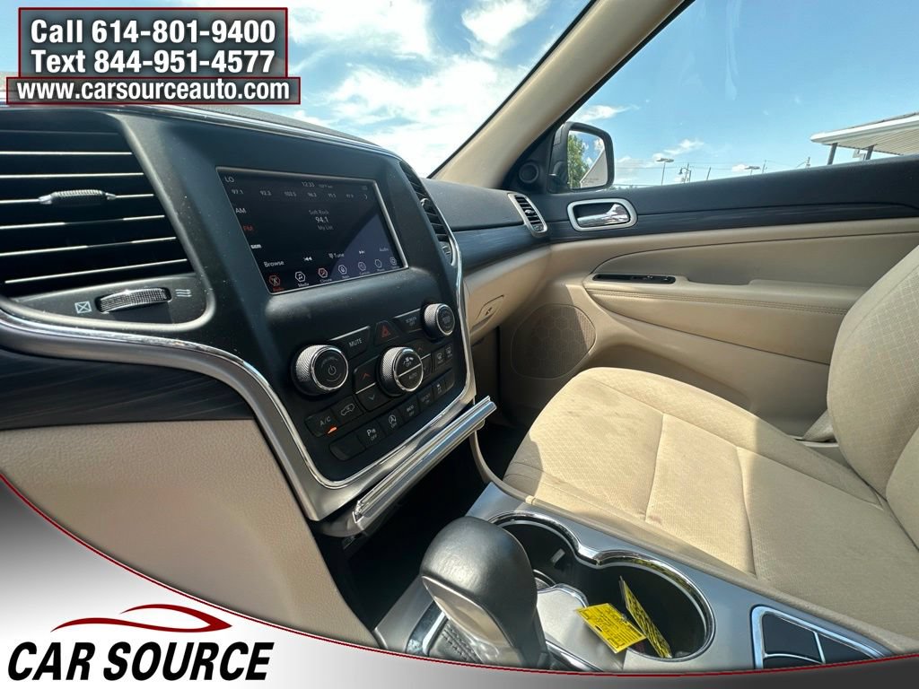 Used 2021 Jeep Grand Cherokee Laredo AWD/4WD image 13