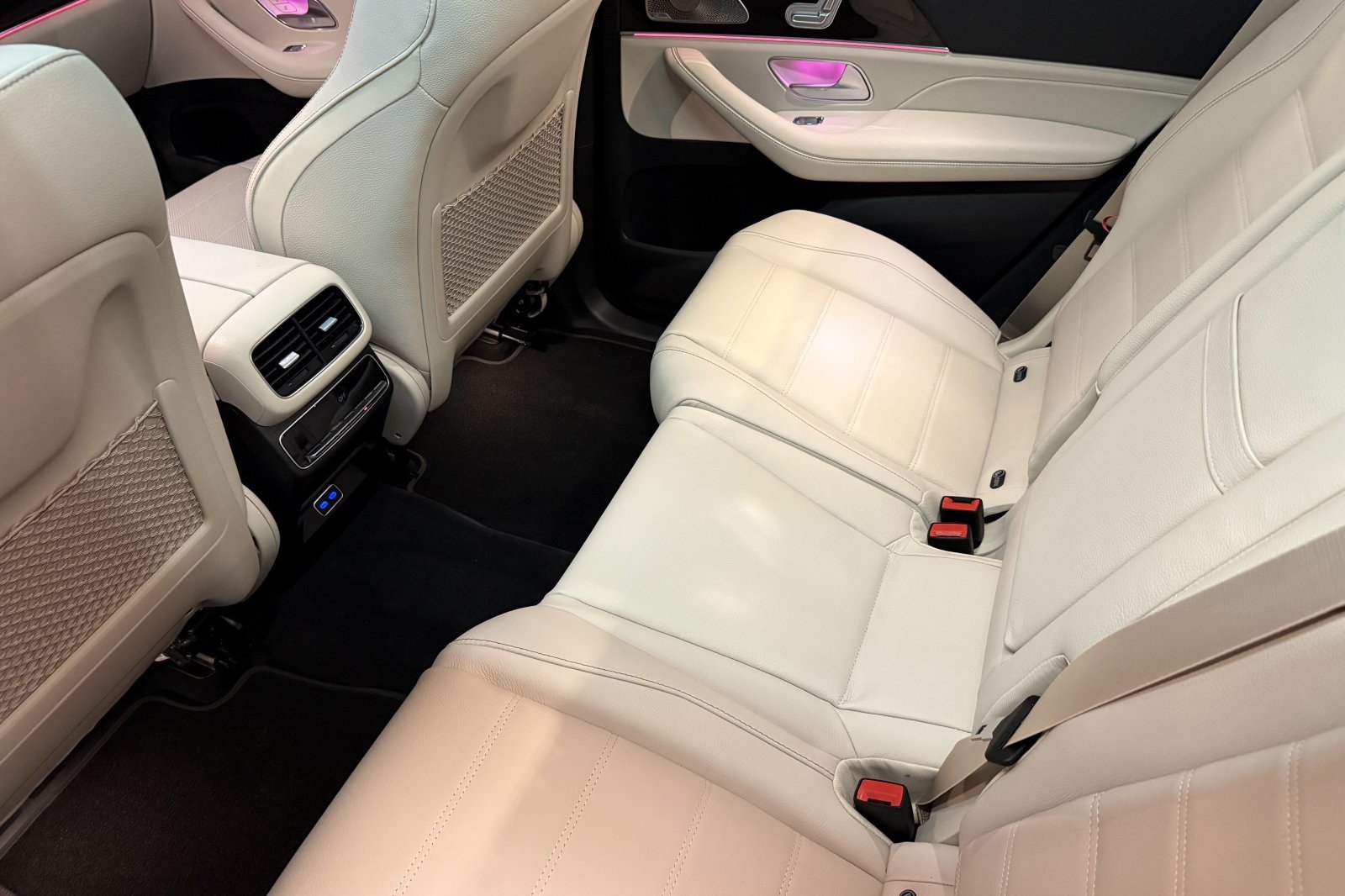 New 2026 Mercedes-Benz GLS 580 4MATIC image 10