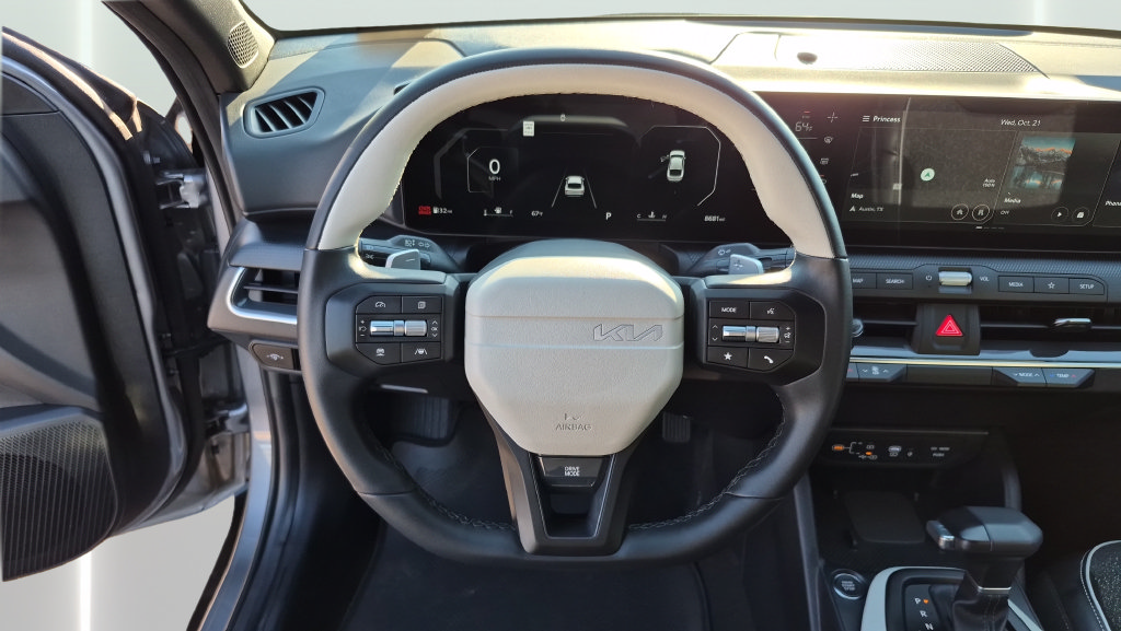Used 2025 Kia K4 GT-Line FWD image 12