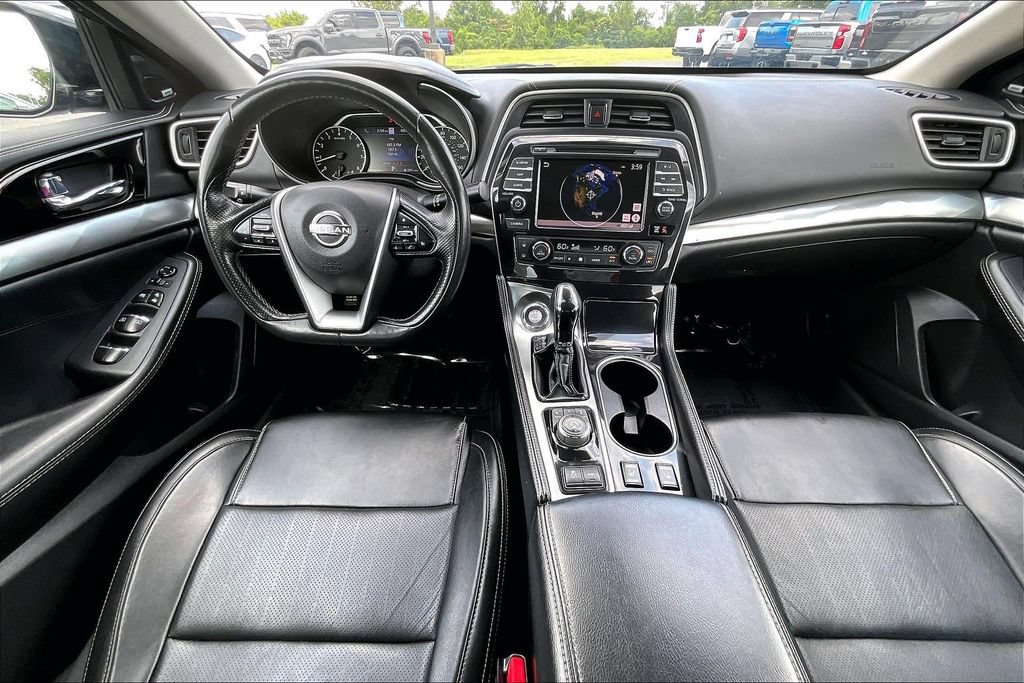Used 2023 Nissan Maxima SL FWD image 9
