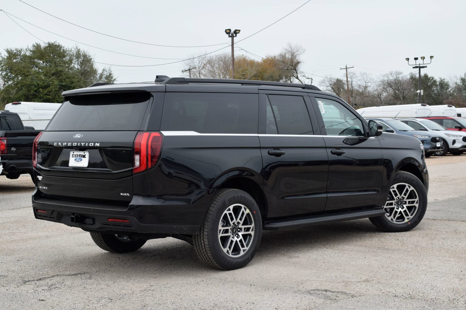 New 2026 Ford Expedition Max Active RWD image 6
