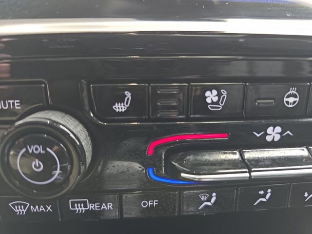 Used 2023 Jeep Grand Cherokee 4WD 4xe w/ Luxury Tech Group II image 39