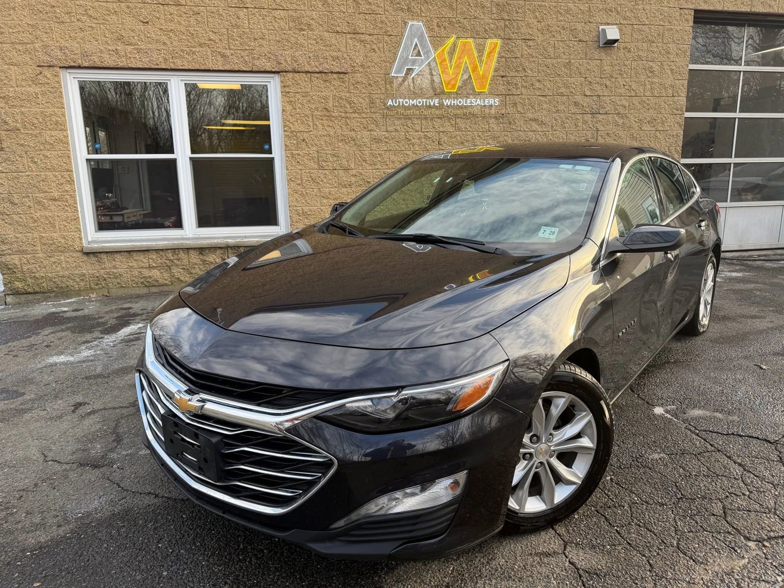 Used 2023 Chevrolet Malibu LT image 1