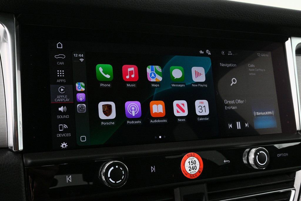 Certified 2026 Porsche Macan AWD/4WD image 16