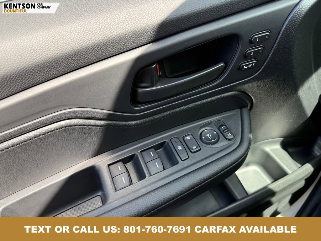 Used 2025 Honda Odyssey Sport-L image 22