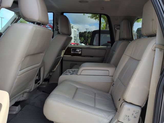 Used 2013 Lincoln Navigator L 2WD image 17