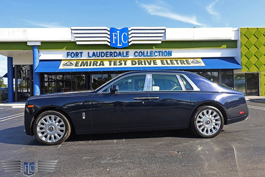Used 2018 Rolls-Royce Phantom Sedan RWD image 3
