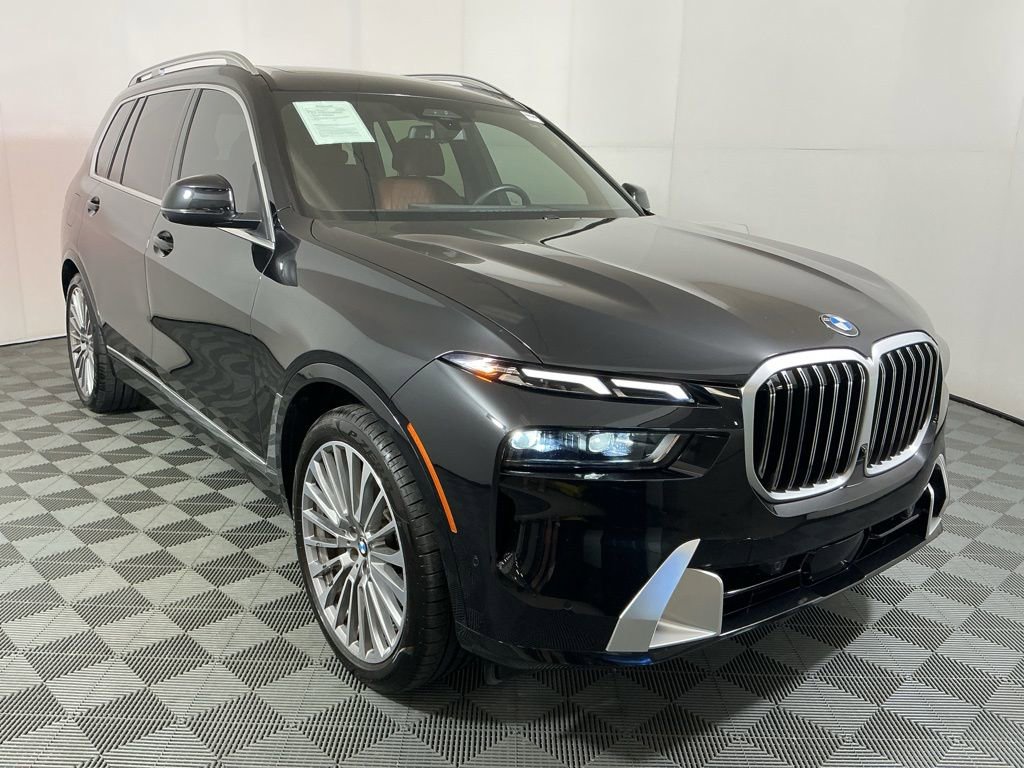Certified 2025 BMW X7 xDrive40i image 3