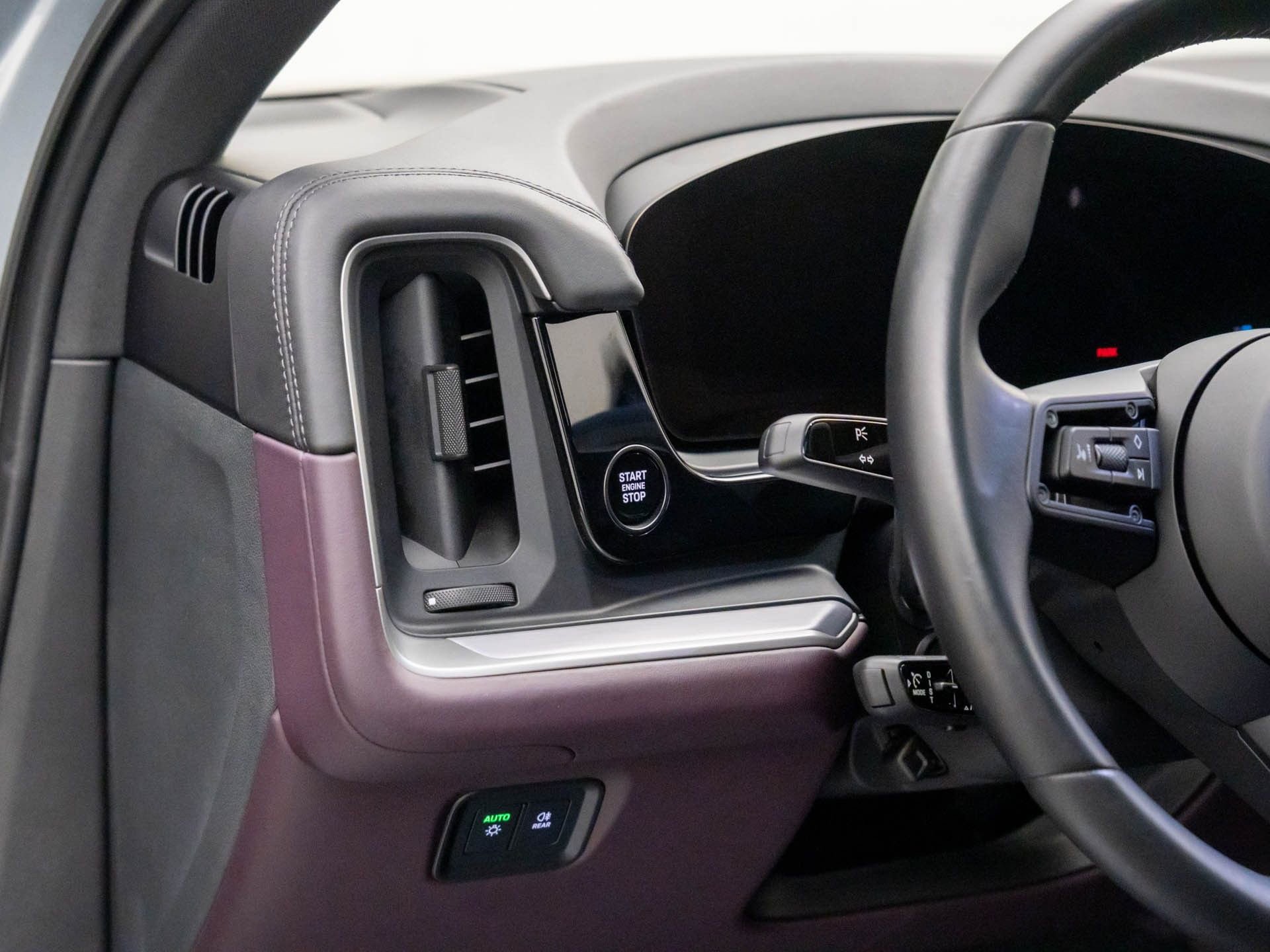 Certified 2024 Porsche Cayenne image 20