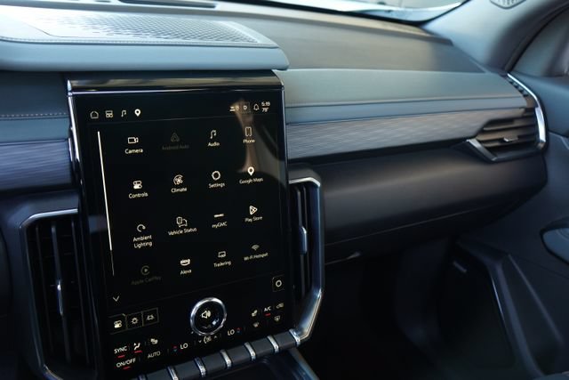 Used 2025 GMC Acadia AT4 AWD/4WD image 20