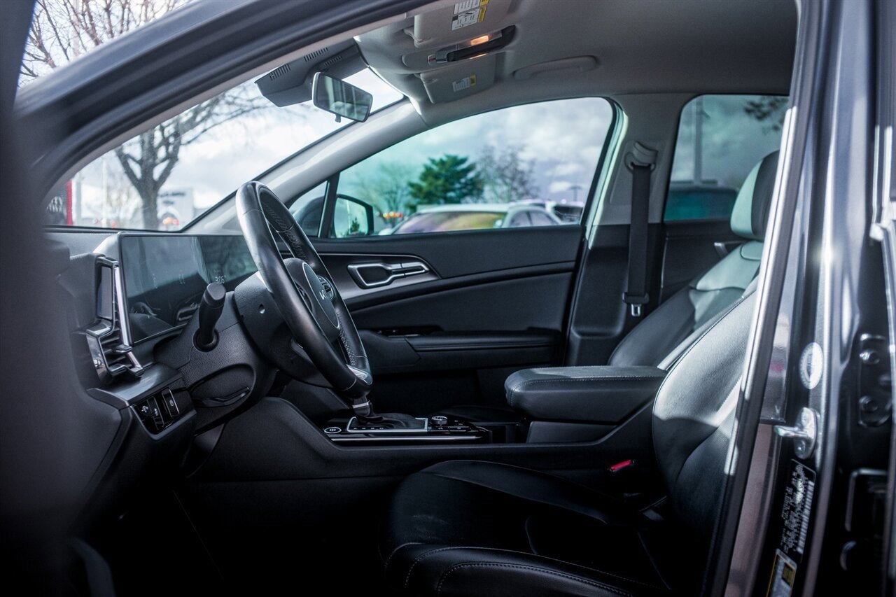 Used 2024 Kia Sportage EX image 13