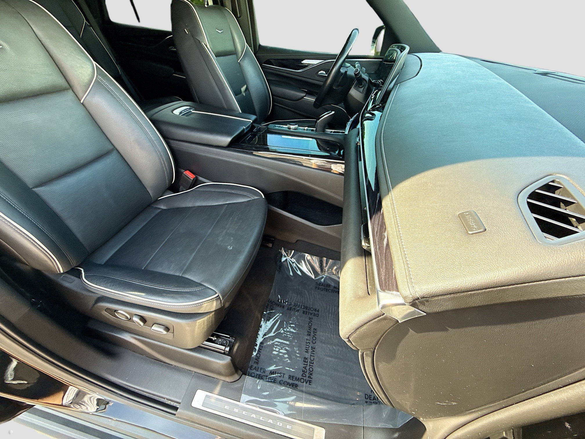 Used 2021 Cadillac Escalade Sport w/ Driver Assist Tech Package AWD/4WD image 14