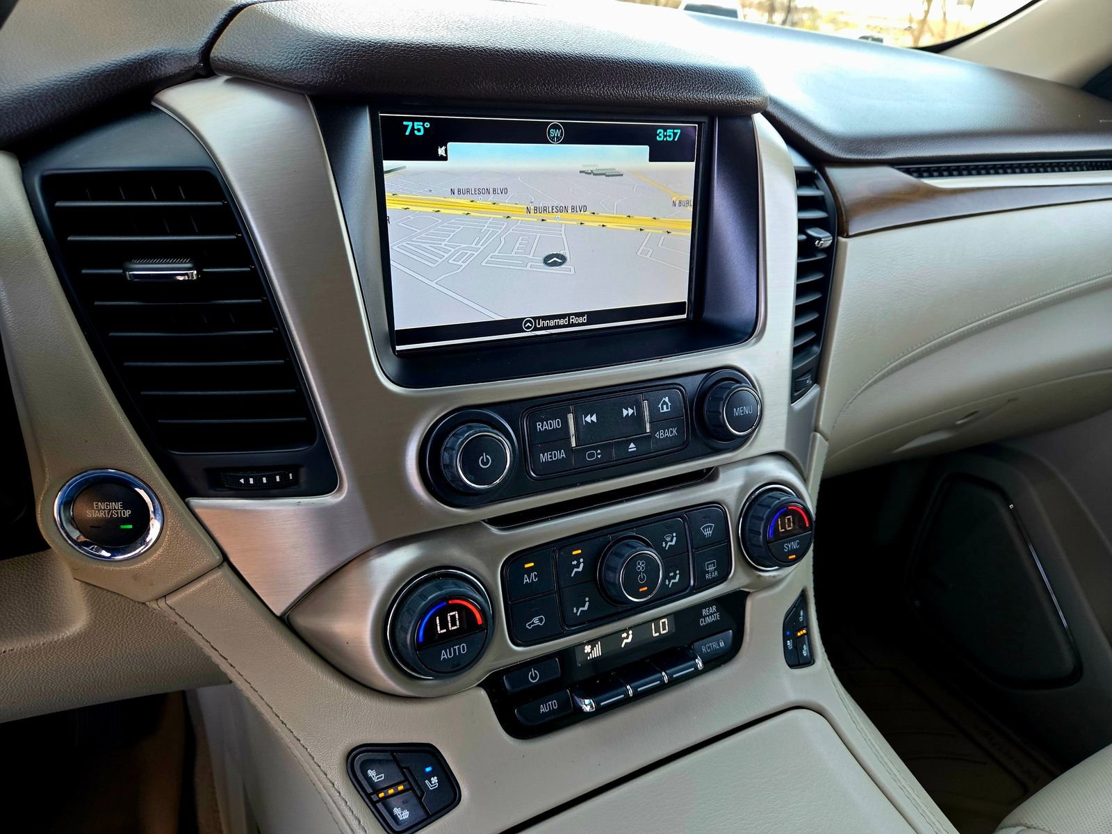 Used 2019 GMC Yukon Denali w/ Denali Ultimate Package image 16