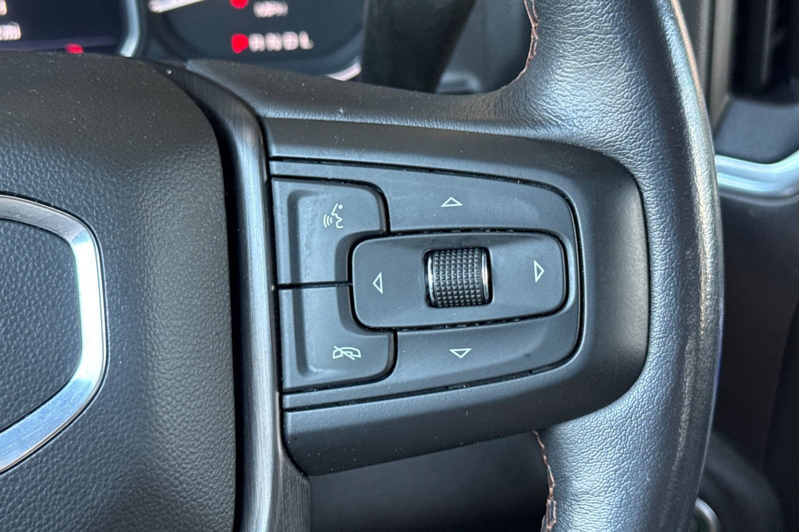 Used 2023 GMC Sierra 2500 AT4 w/ AT4 Preferred Package AWD/4WD image 36