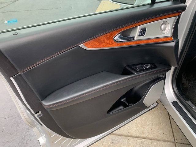 Used 2018 Lincoln MKX Black Label w/ Driver Assistance Package AWD/4WD image 22