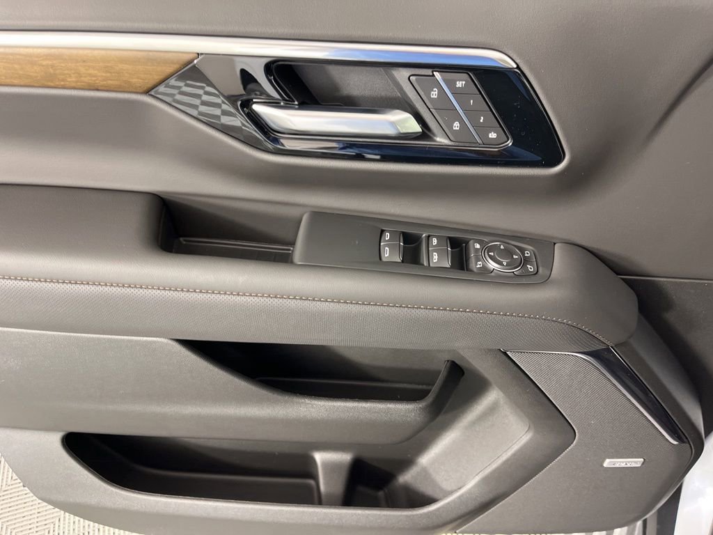 New 2026 Chevrolet Suburban High Country image 29