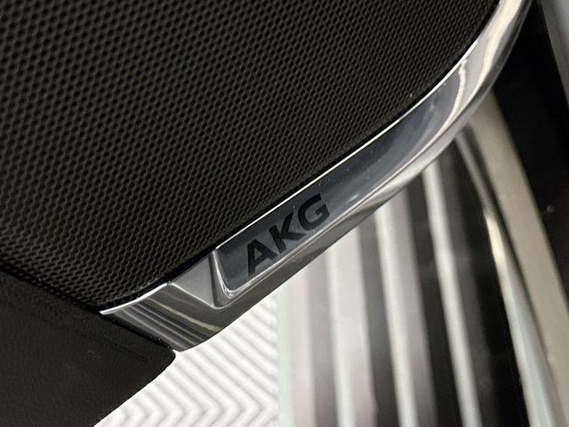 Used 2025 Cadillac Escalade Premium Luxury w/ Touring Package image 19