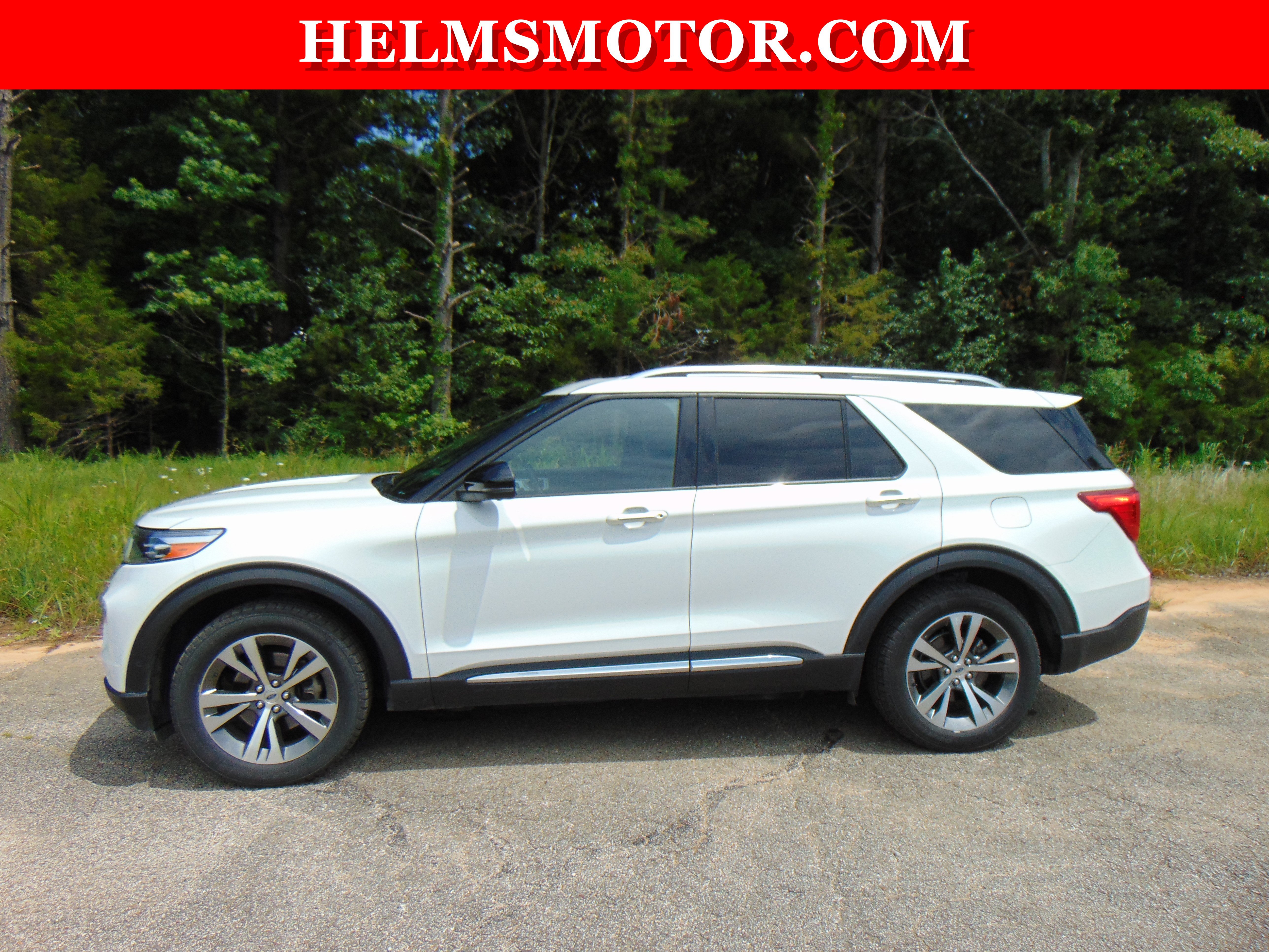 Used 2020 Ford Explorer Platinum w/ Premium Technology Package AWD/4WD image 3