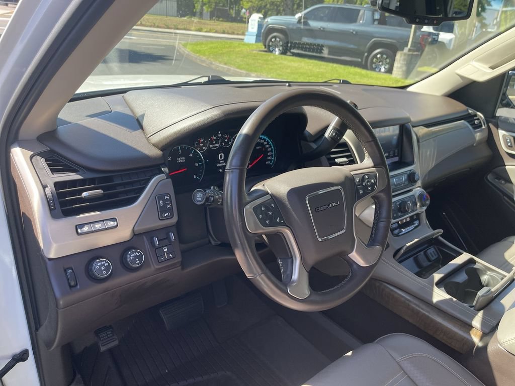 Used 2018 GMC Yukon XL Denali w/ Open Road Package AWD/4WD image 10