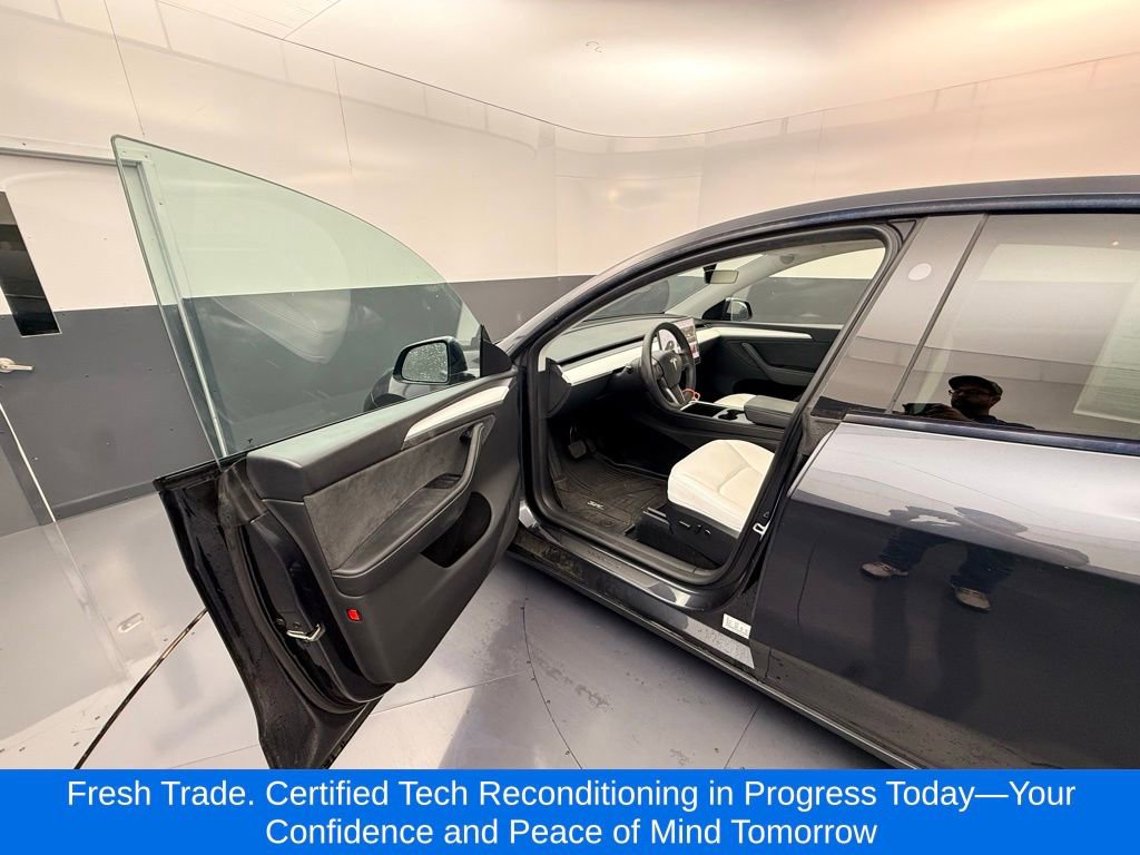 Used 2024 Tesla Model Y Long Range AWD/4WD image 7
