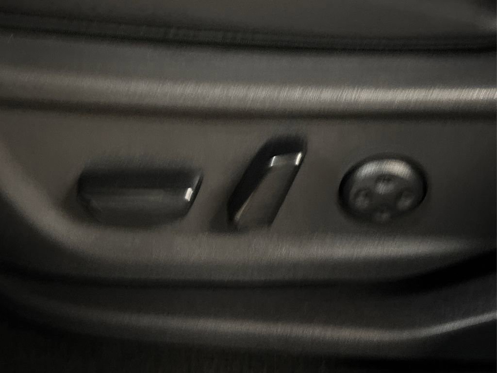 Used 2023 Nissan Ariya FWD image 38