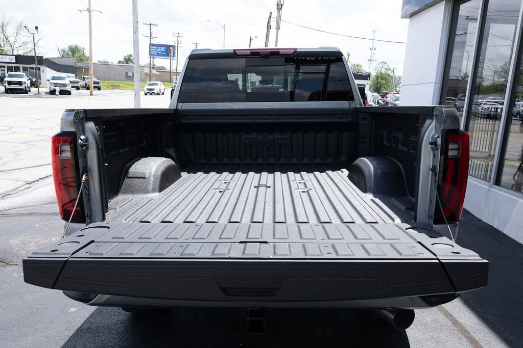 New 2026 GMC Sierra 3500 Denali w/ Technology Package AWD/4WD image 5