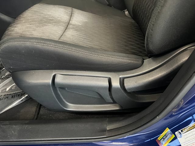 Used 2018 Nissan Rogue S AWD/4WD image 29