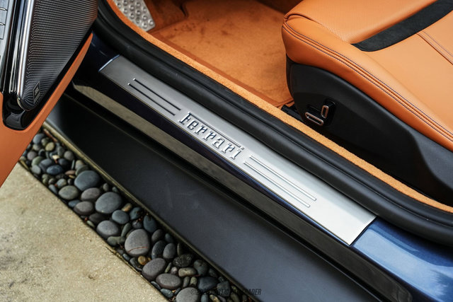 Used 2026 Ferrari Roma Spider RWD image 33
