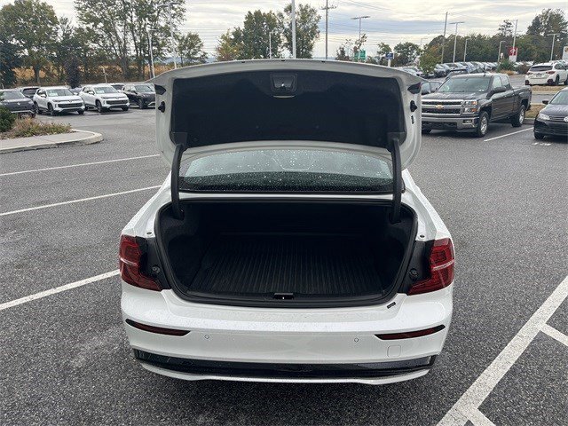 Used 2024 Volvo S60 B5 Plus image 13