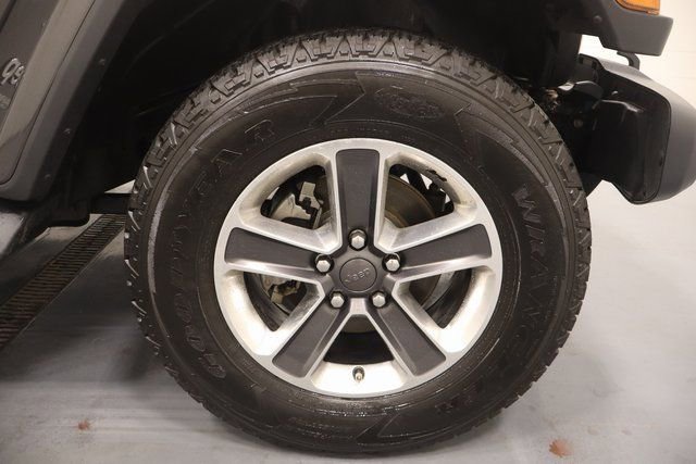 Used 2019 Jeep Wrangler Unlimited Sahara w/ Uconnect 4C Nav & Sound Group image 26