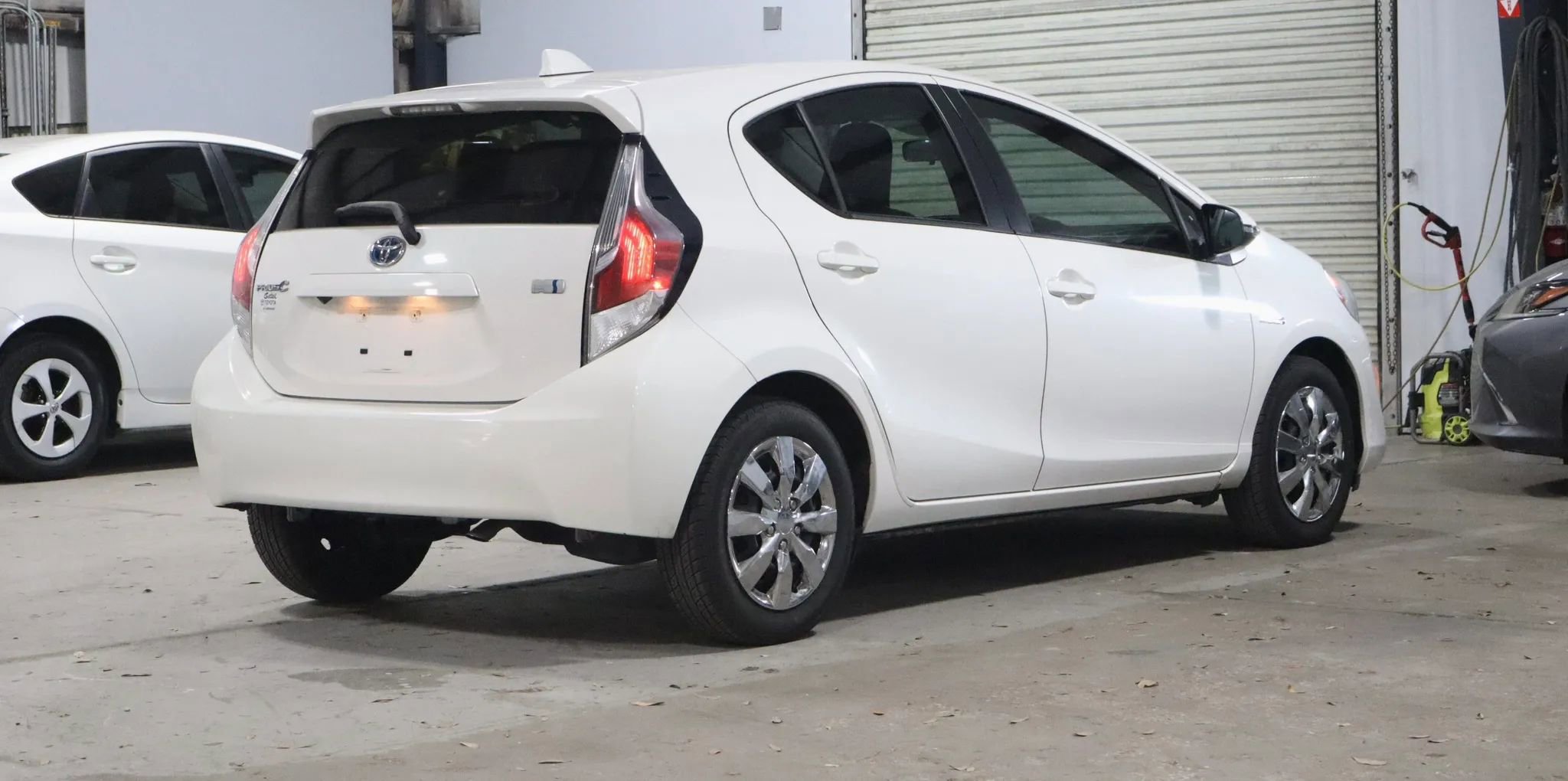 Used 2015 Toyota Prius C One image 5