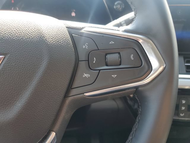 Used 2025 Chevrolet Trax LT w/ LT Convenience Package FWD image 23