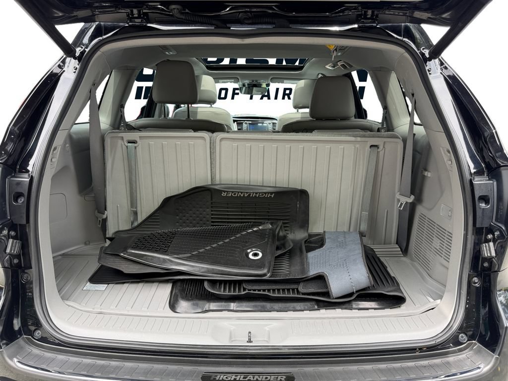 Used 2019 Toyota Highlander Limited Platinum AWD/4WD image 11