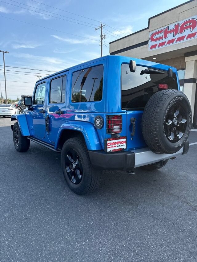 Used 2015 Jeep Wrangler Unlimited Sahara w/ Dual Top Group AWD/4WD image 7