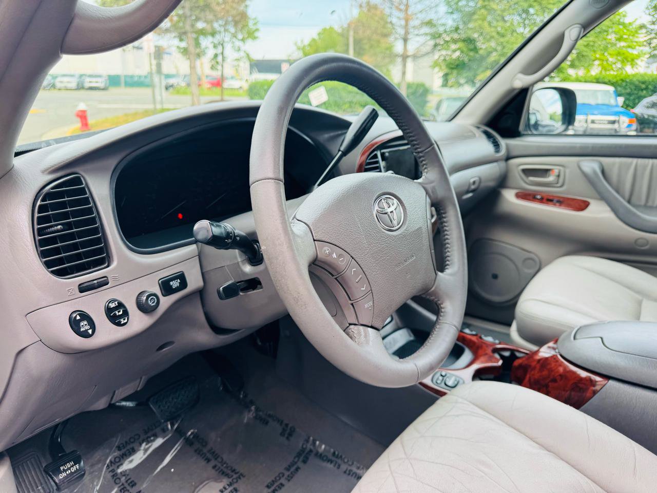 Used 2006 Toyota Sequoia Limited AWD/4WD image 13