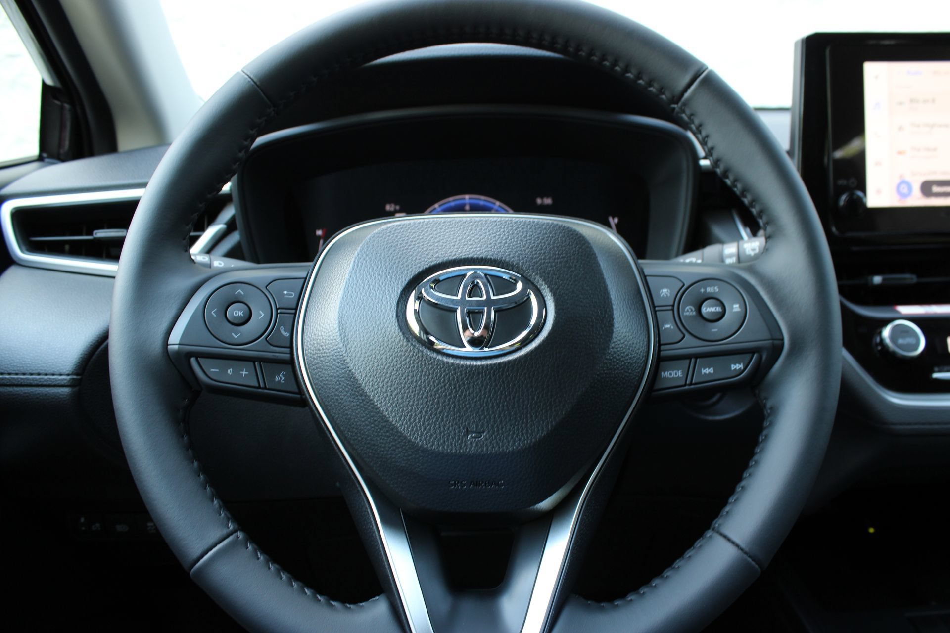 New 2026 Toyota Corolla Cross LE AWD/4WD image 28