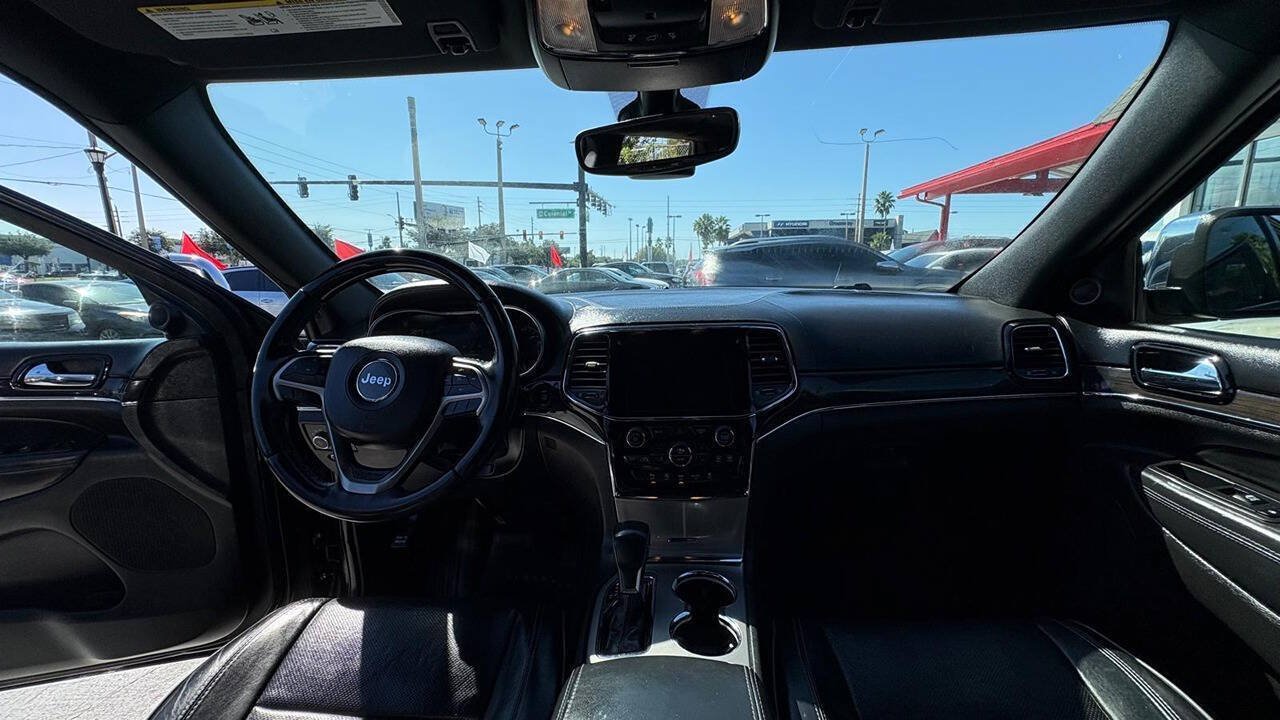 Used 2019 Jeep Grand Cherokee Overland RWD image 16