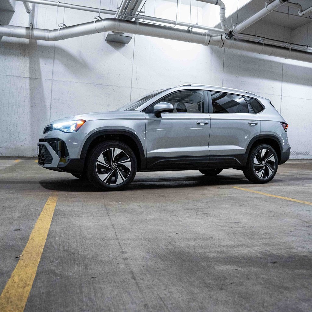 New 2026 Volkswagen Taos SE AWD/4WD image 3