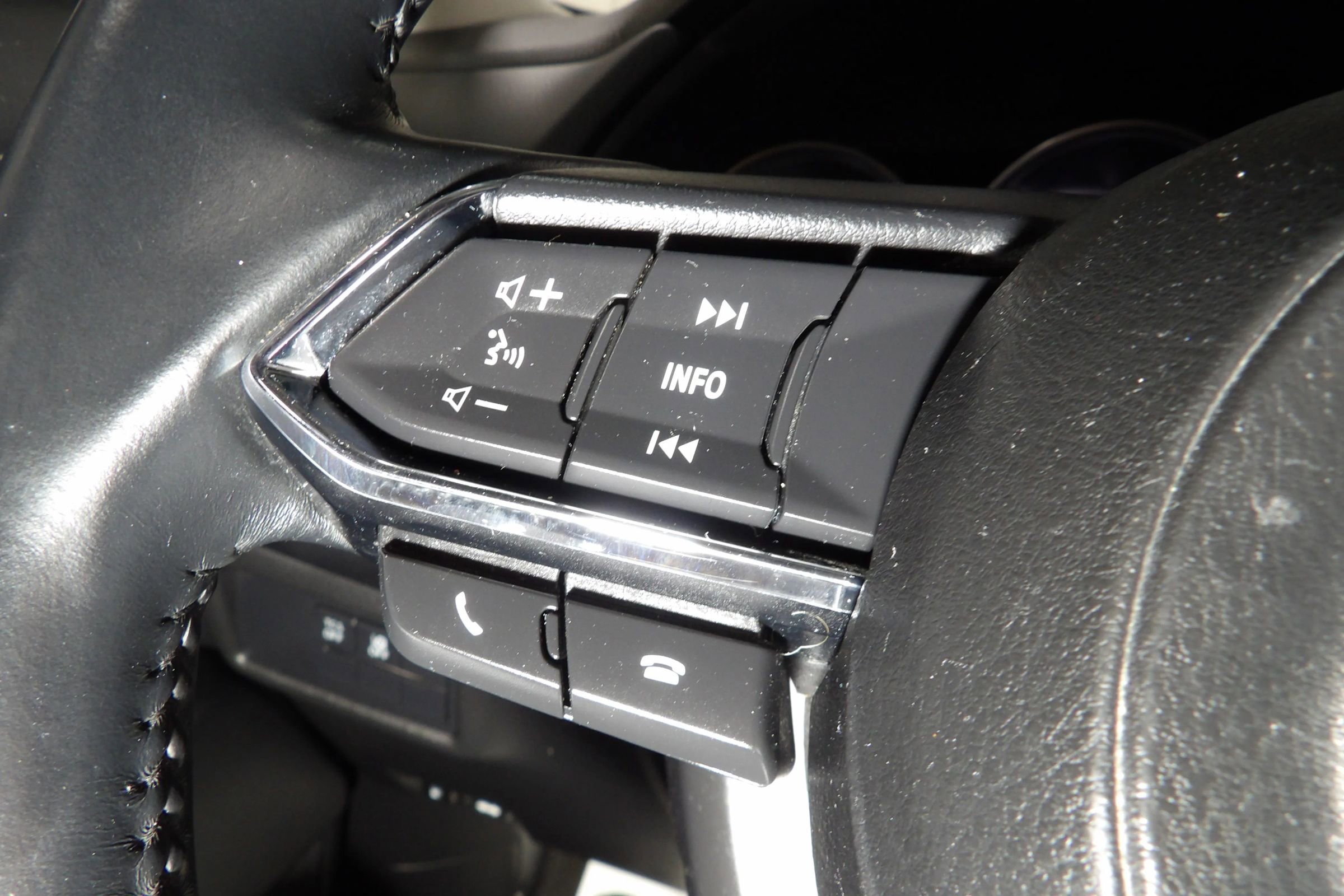 Used 2020 MAZDA CX-5 Touring FWD image 21