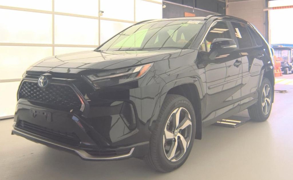 Used 2024 Toyota RAV4 SE w/ Weather & Moonroof Package
